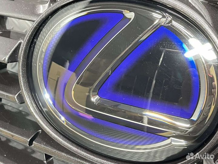 Решетка радиатор Lexus NX