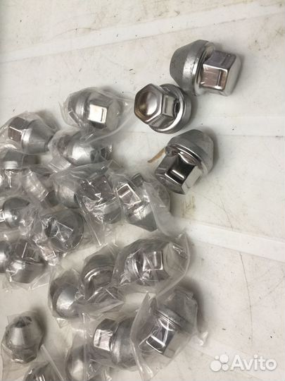 Гайка колеса Hyundai Kia