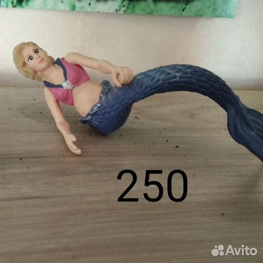 Фигурки лошадей