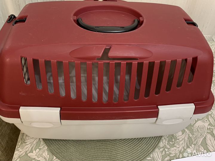 Переноска пластиковая для кошек и собак