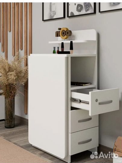 Маникюрный стол складной