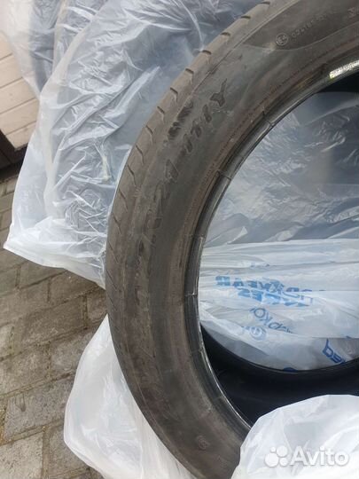 Pirelli P Zero SUV 295/40 R21