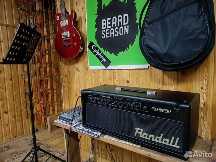 Гитарный комбоусилитель