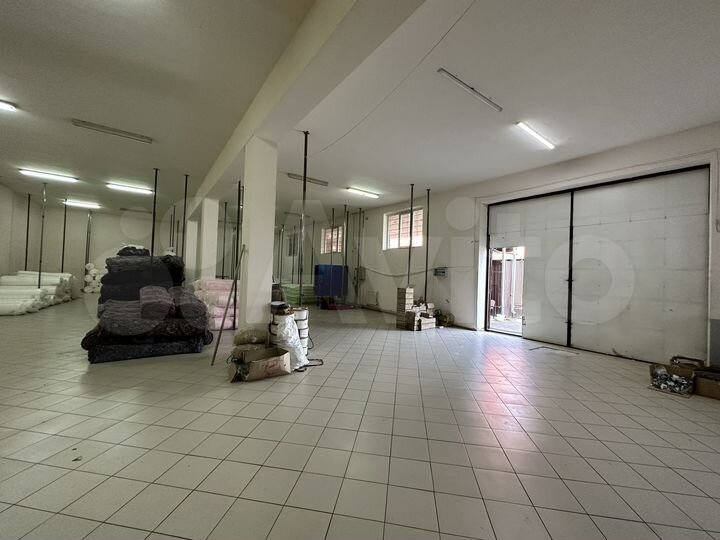 Теплое помещение под прво или склад, 300 м²