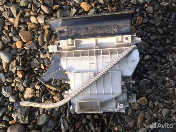 Toyota rav4 2004 печка центральная часть