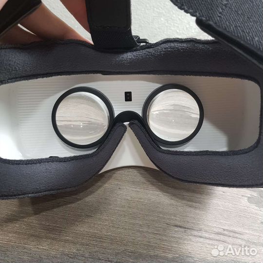 Очки виртуальной реальности Samsung Gear VR
