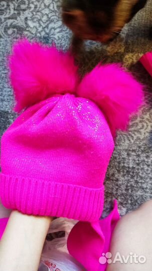 Зимний комплект шапка, манишка и варежки