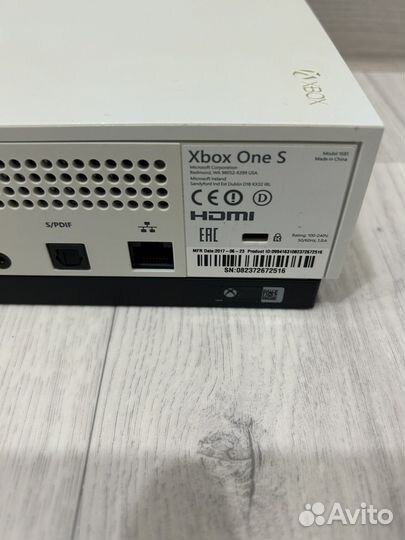 Xbox One S 1000Gb+купленные игры