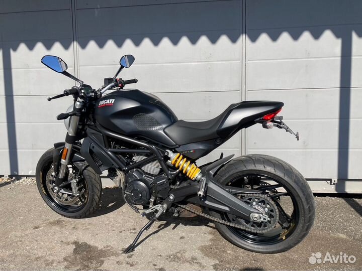 Ducati Monster 796