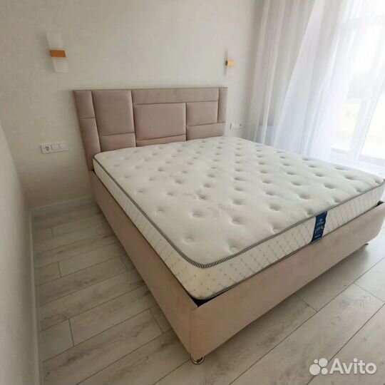 Кровать двуспальная