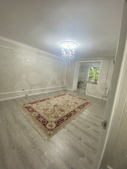 4-к. квартира, 100 м², 2/5 эт.