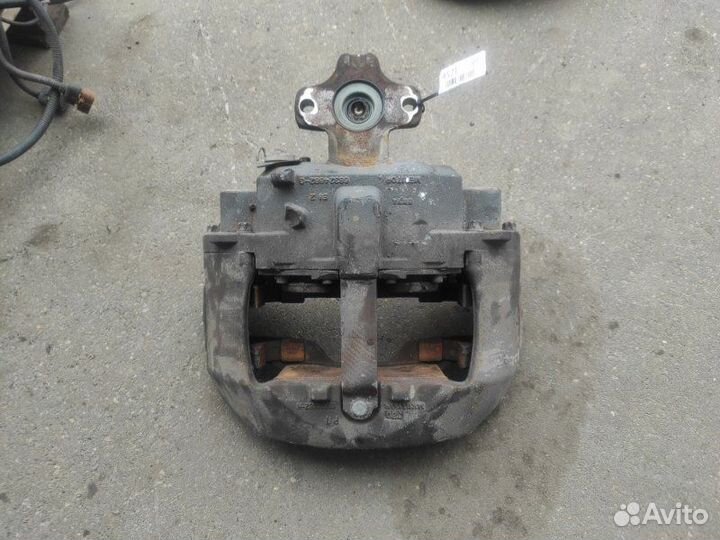 Суппорт тормозной передний Volvo Fh 4