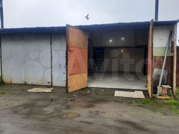 Гараж, > 30 м²