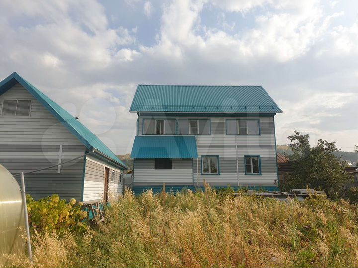 Дом 196 м² на участке 13 сот.