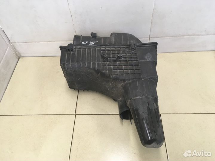 Корпус воздушного фильтра 607 2000-2010