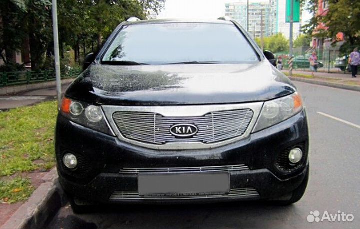 Накладки на решетки и бампер Kia Sorento 2009-2012