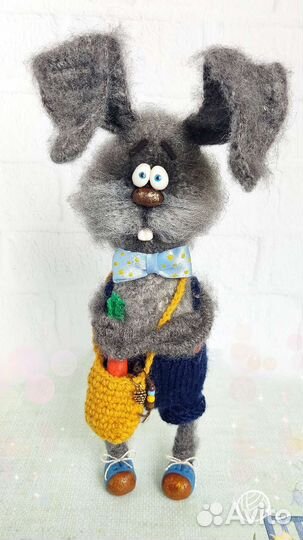 Вязаный кролик. Игрушки вязаные