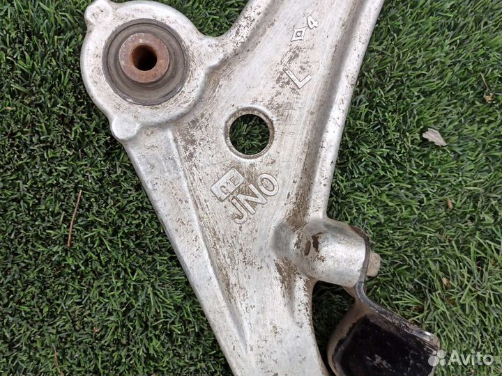 Рычаг передний левый Nissan Teana J32