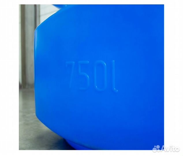Ёмкость с крышкой 750 л