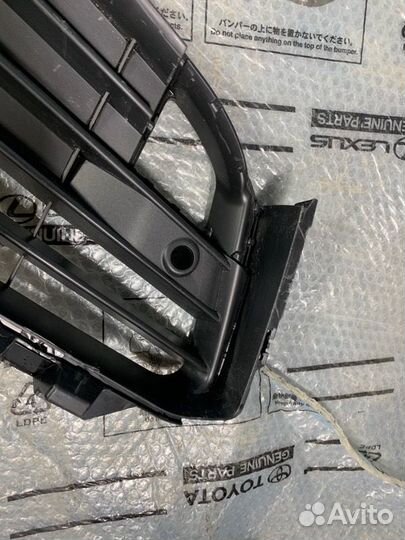 Решетка в бампер Lexus Rx350 2016