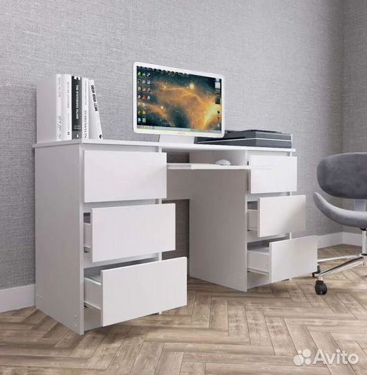 Компьютерный стол новый