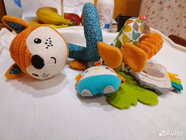 Игрушка на коляску