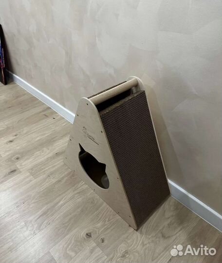 Домик для кошки с когтеточкой