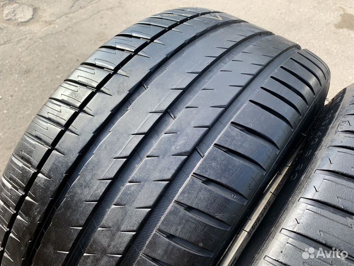 Michelin Pilot Sport EV Acoustic 235/45 R20 и 255/40 R20