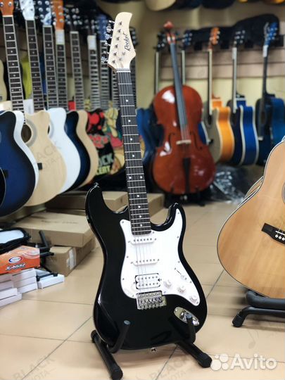 Электрогитара 2 сингла + 1 хамбакер