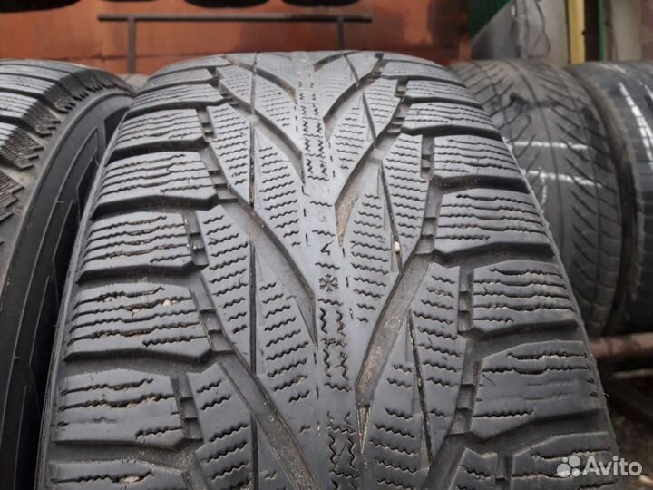 Nokian Tyres Hakkapeliitta R2 SUV 225/65 R17 106R