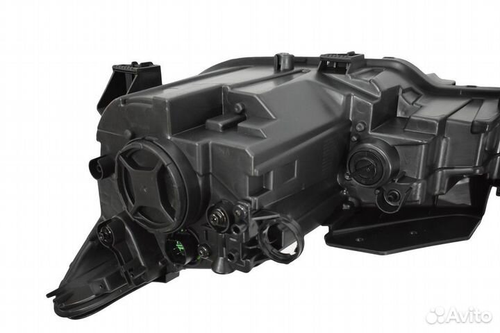 Фара правая Hyundai Elantra 6 AD рестайлинг