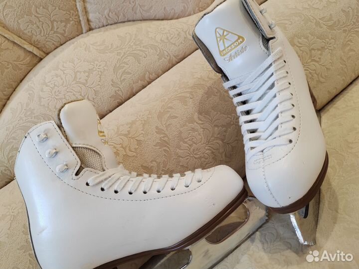 Фигурные коньки для девочек Jackson JS1791 Artiste