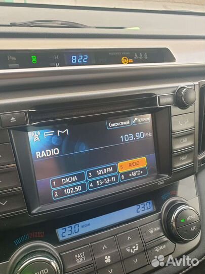 Головное устройство на toyota RAV4 2013года