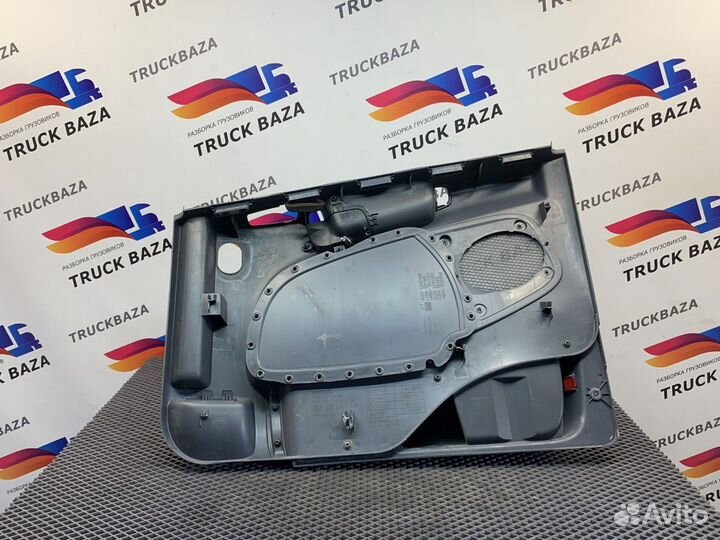 Обшивка двери левой Scania 5-series