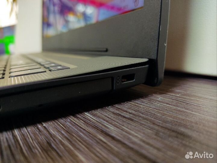 Ноутбук Lenovo i3-7020U/8GB/SSD256GB/Intel HD (14)