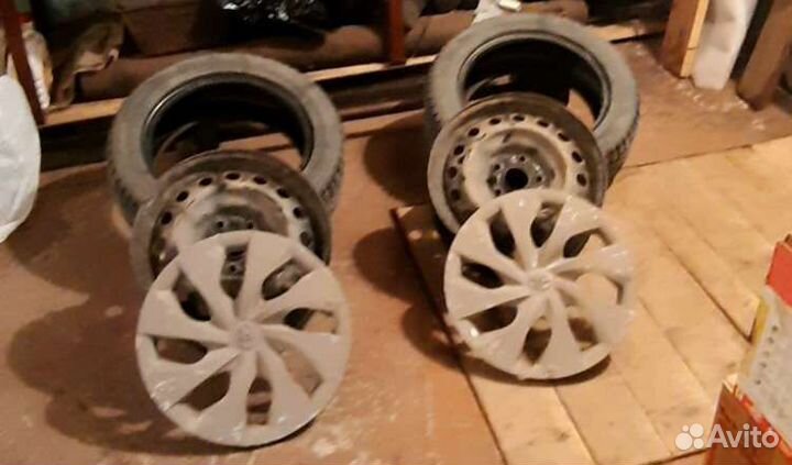 Комплект зимний резины от Toyota Corolla