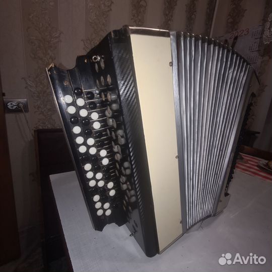Баян