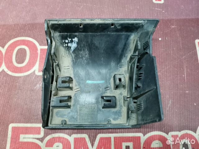 Накладка крыла передний левый Audi Q7