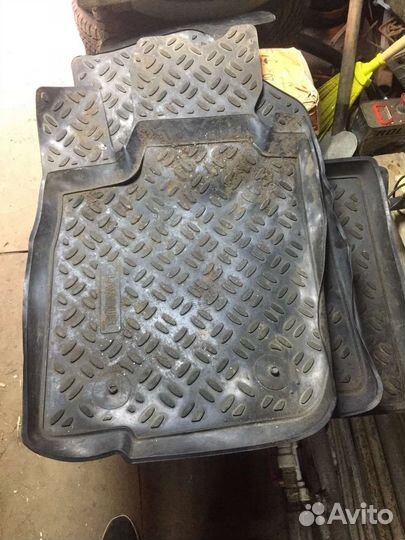 Коврики на LADA largus