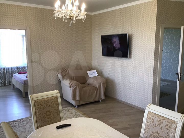 2-к. квартира, 74 м², 8/9 эт.