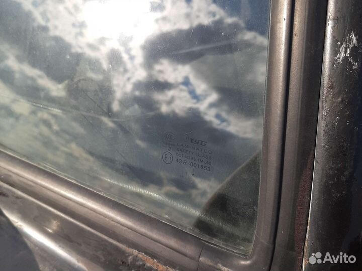 Лобовое стекло на isuzu Trooper 91г