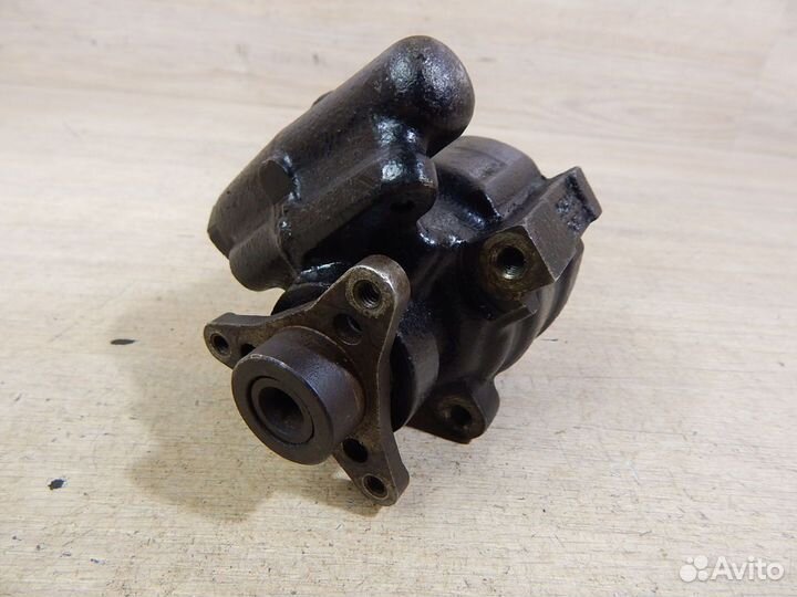 Насос гур Renault Megane / Scenic / Logan