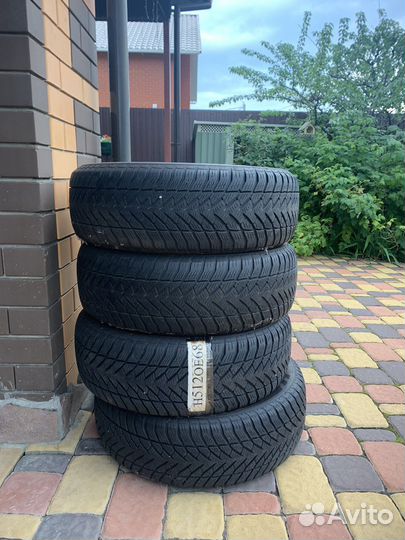 Goodyear UltraGrip+ SUV 255/65 R17