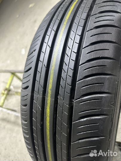 Dunlop Enasave EC300+ 215/60 R17 96H