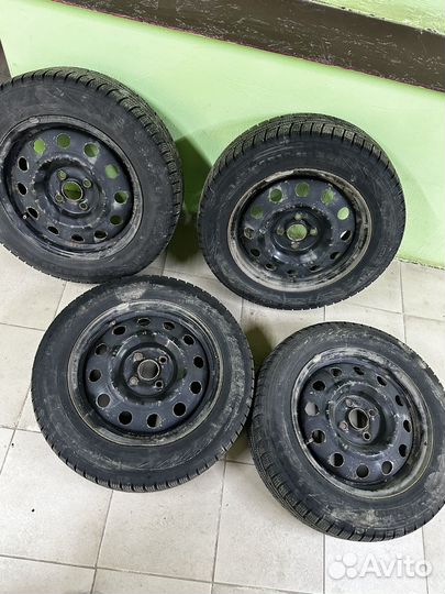 R15 Nokian Tyres Nordman RS2 185/65, PCD 4x112 DIA 12