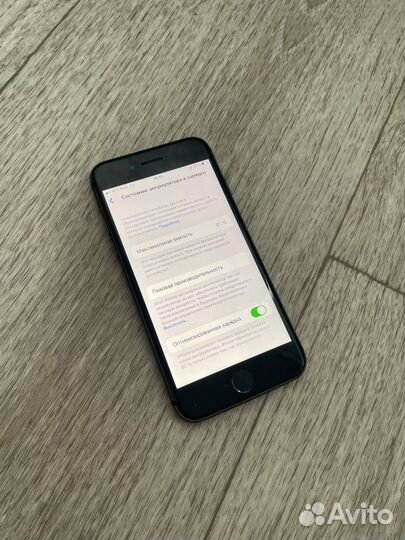 iPhone 8, 64 ГБ