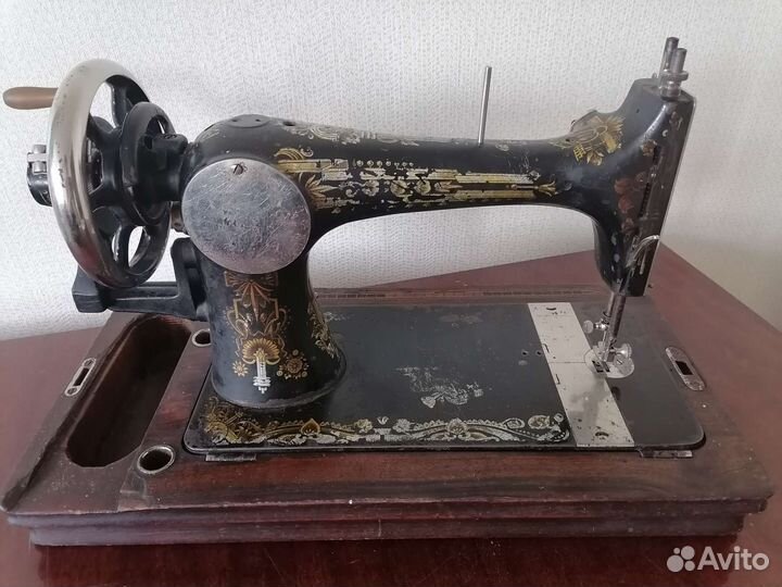 Швейная машина
