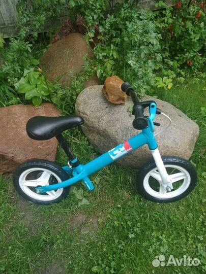 Детский велосипед Ferrari и беговел btwin Run Ride