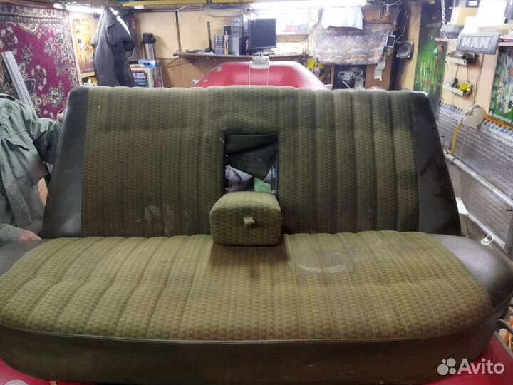 Задние сидения