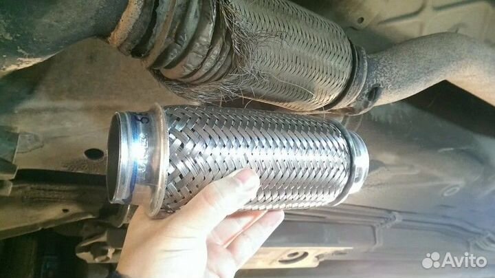 Замена гофры глушителя MB C-Класс II Рест.2004-08